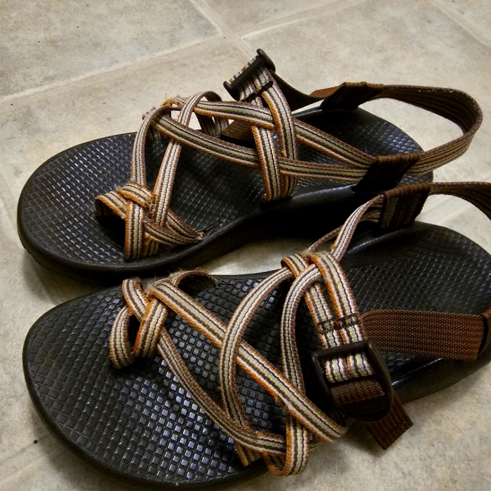 Chaco Women's ZX2 Vibram Unaweep Hiking Sport Sandals in Multi Brown Size US 8